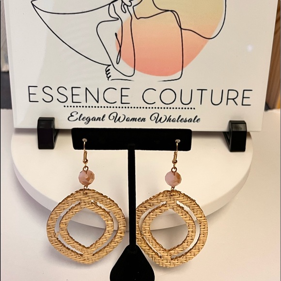 SALE! Afrocentric Women Wooden Teardrop Shaped Wood Dangle Earrings - Picture 6 of 7